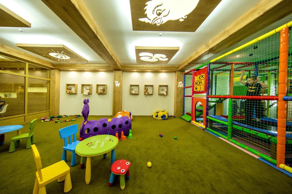 Grand Stasinda Bal Sylwestrowy Animacje Impreza Integracyjna Dwa Posilki Bogaty Bufet Baseny Kregielnia Grota Sauny Squash Silownia Place Zabaw Widoki 1000Mnpm 부코비나 타트잔스카 외부 사진