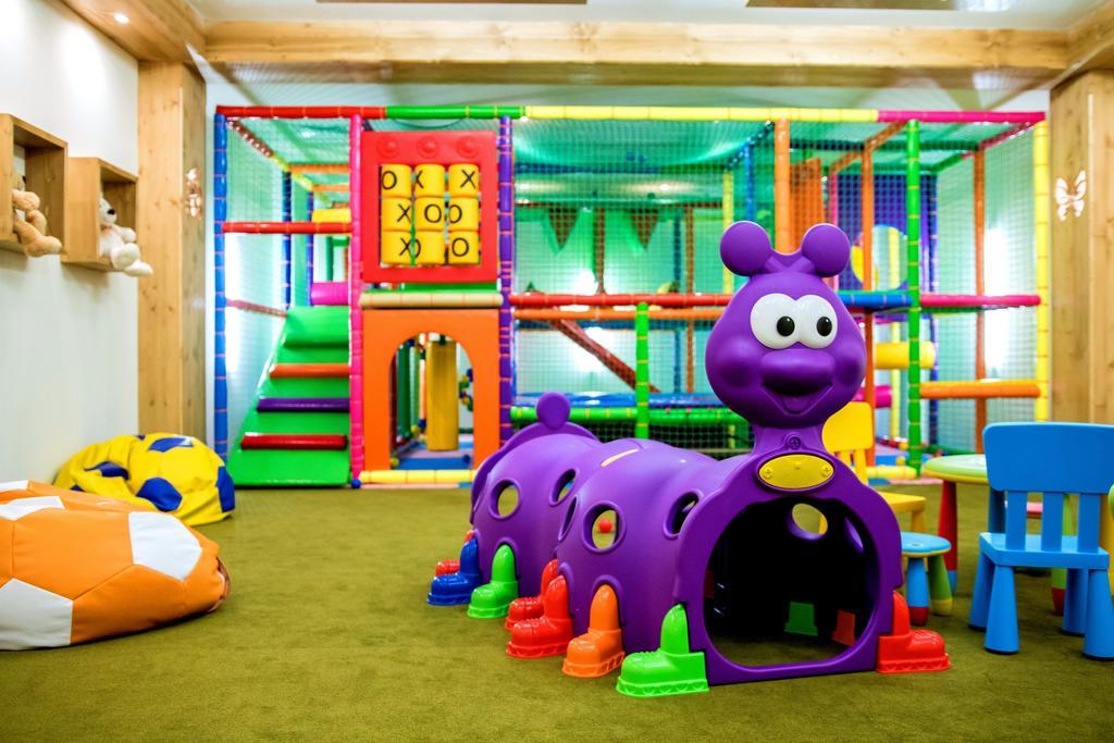Grand Stasinda Bal Sylwestrowy Animacje Impreza Integracyjna Dwa Posilki Bogaty Bufet Baseny Kregielnia Grota Sauny Squash Silownia Place Zabaw Widoki 1000Mnpm 부코비나 타트잔스카 외부 사진